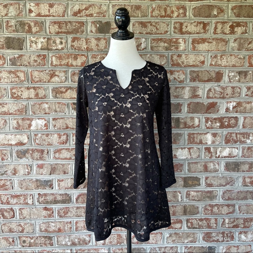 Nally & Millie Nude Black Lace Tunic Top Sz M